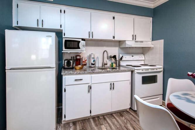 Sunset Beach Suites St. Pete Beach Exterior foto